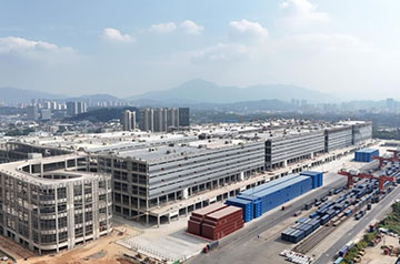 深圳Z6尊龙凯时综合物流枢纽中心与中欧班列（深圳）入选2025年度深圳“双十”大事榜单